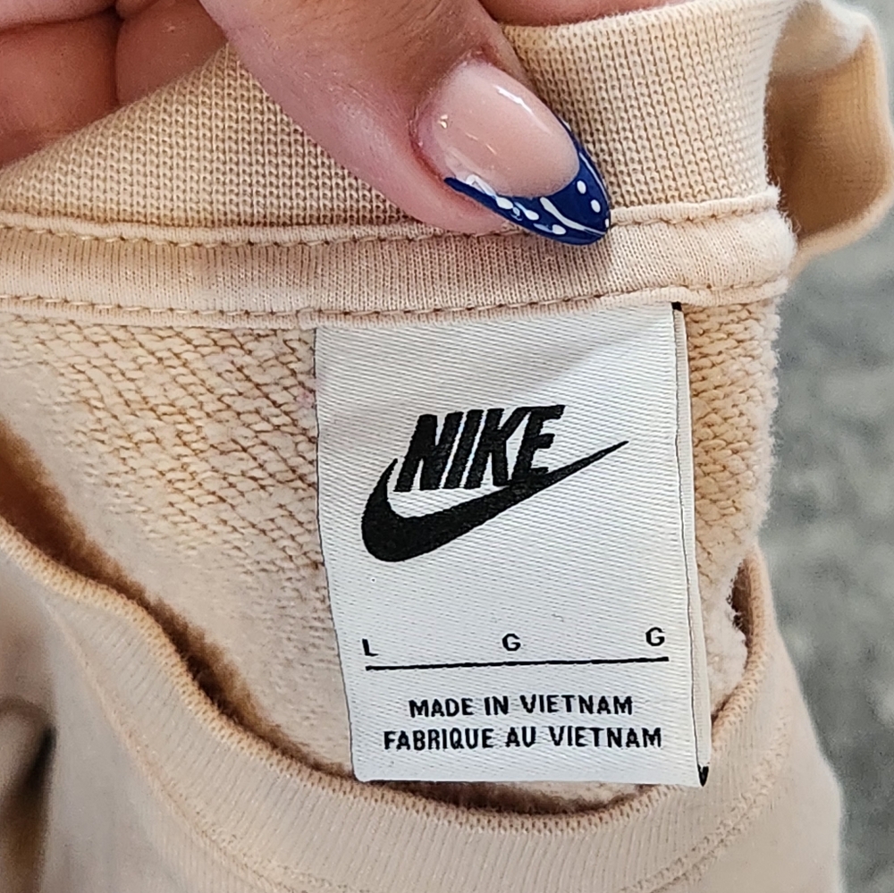 Nike pull over - Picture 3 of 3